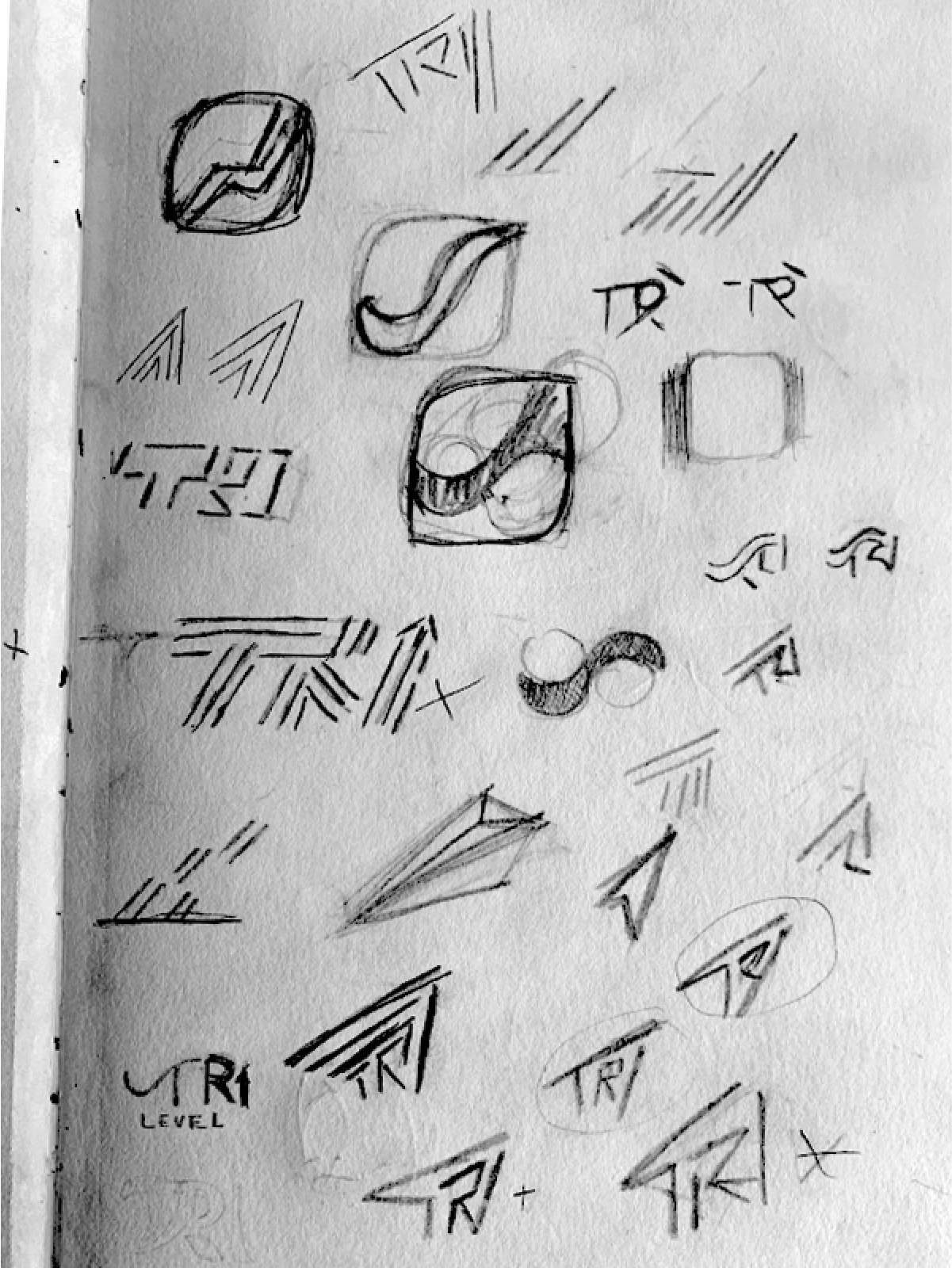 Szkice logo dla szkoly plywania i klubu sportowego Trilevel Legionowo Warszawa Logo Identyfikacja budowa marek od podstaw by Max Barszczewski Max Barszczewski